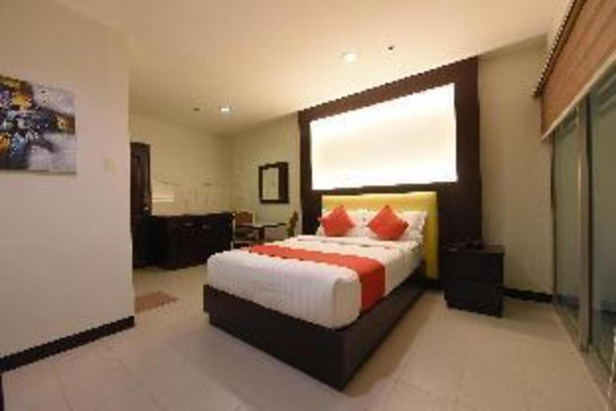Oyo 115 Northridge Mansions Hotel Quezon City Exterior photo