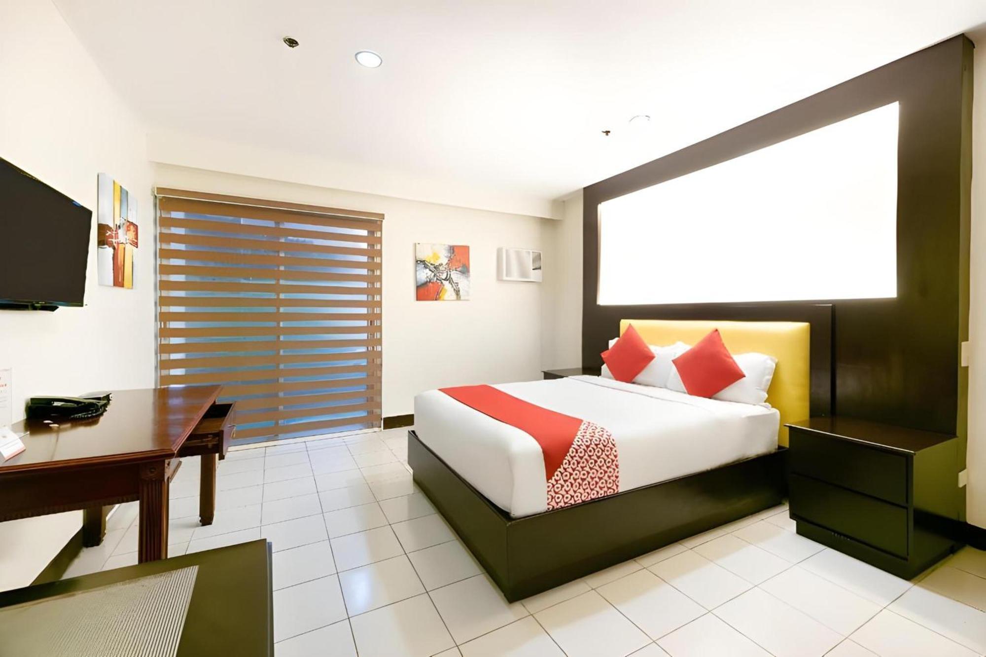 Oyo 115 Northridge Mansions Hotel Quezon City Exterior photo