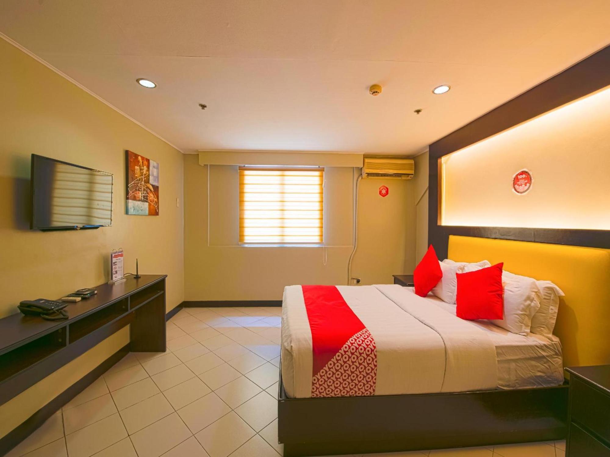 Oyo 115 Northridge Mansions Hotel Quezon City Exterior photo