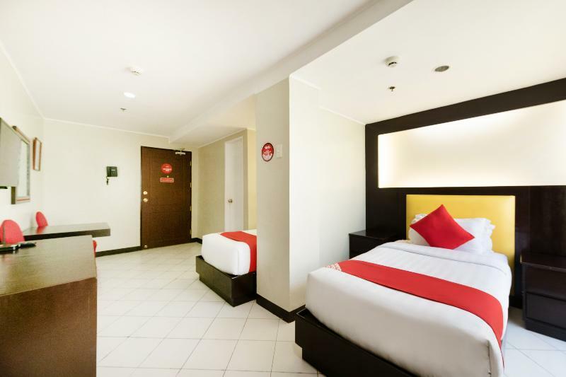 Oyo 115 Northridge Mansions Hotel Quezon City Exterior photo